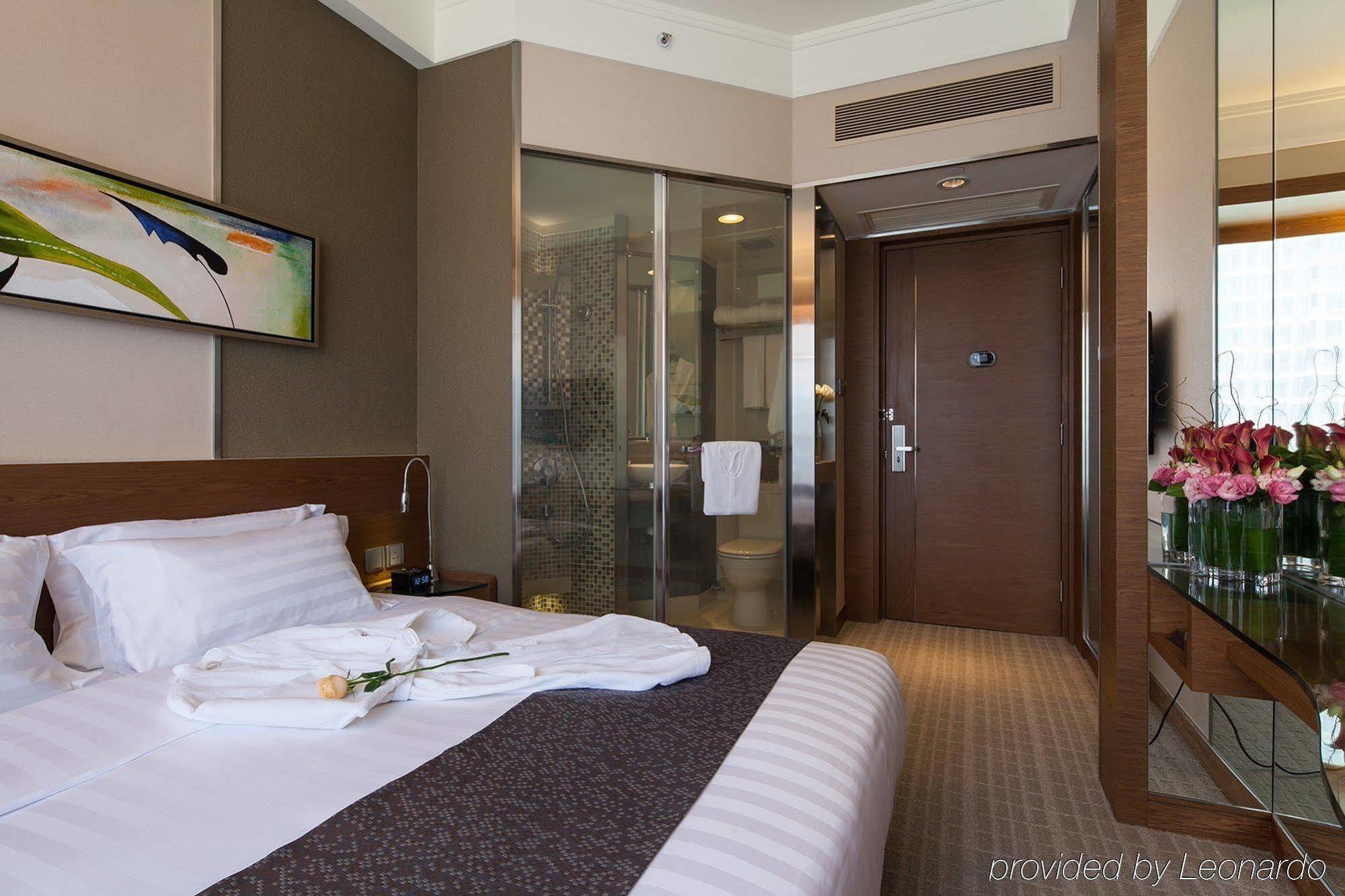 Rosedale Hotel Kowloon Гонконг Экстерьер фото